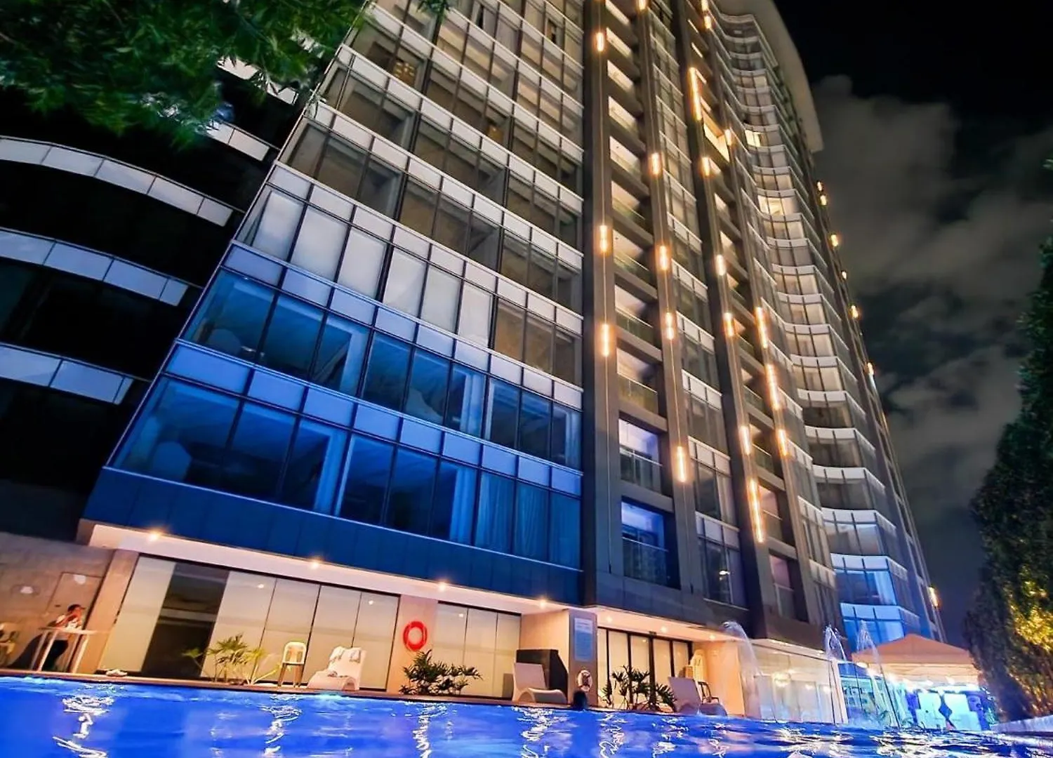 Aeon Towers Davao Condominium Hotel