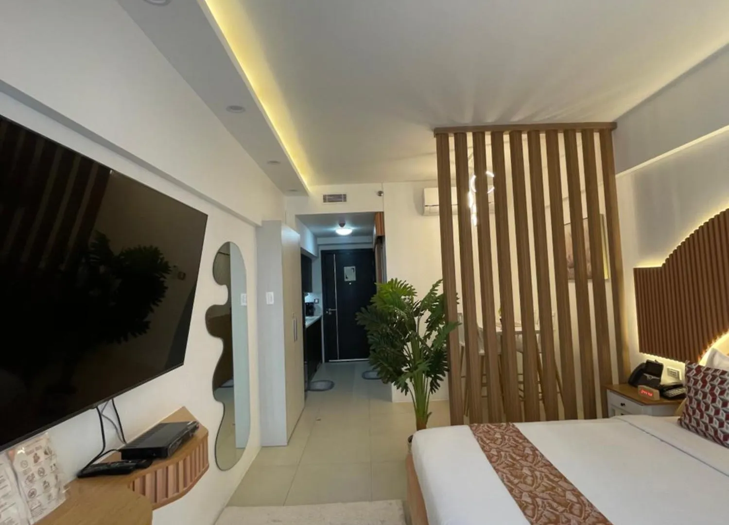 Aeon Towers Davao Condominium Hotel