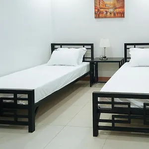 Kris And Frans Hotel
